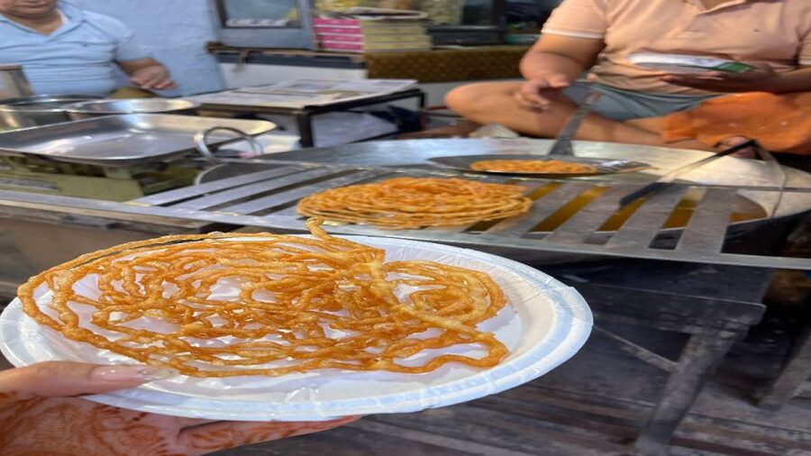 jodhpur: street food tour with over 8 food tastings - First stop: Clock Tower market and Jodhpur’s savory side