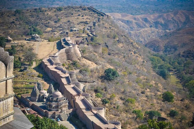 Jodhpur to Udaipur Drop with Stops at Ranakpur and Kumbhalgarh - How the private format affects the experience