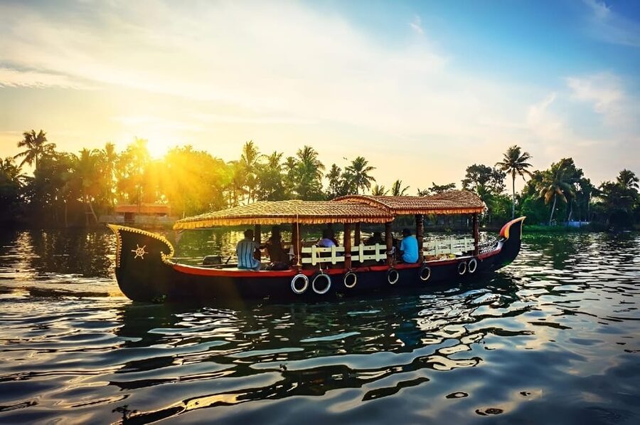 Kerala: Alappuzha River Cruise with Village Walk - Booking advice for the smoothest experience