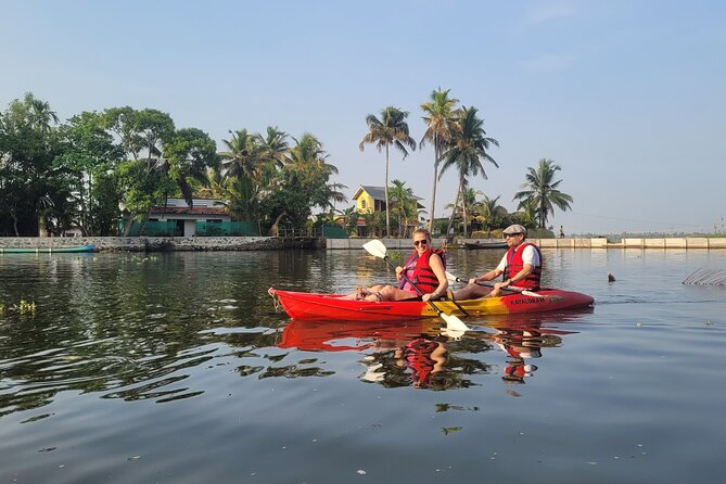 Kerala Backwater Village Kayaking Tour: Alleppey - Chennamkary: small canals and everyday village life