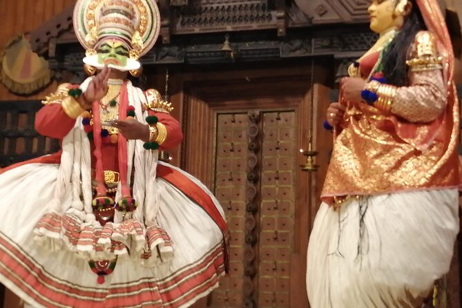 Kerala Beauty, Kochi with Alleppey Houseboat Cruise -03 Days Tour - What the houseboat setting gives you