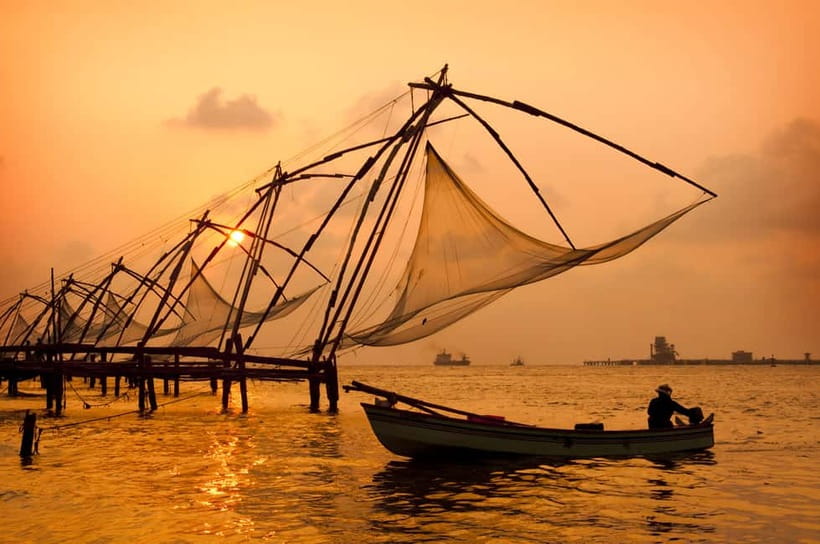 Kochi: Cruise on the Spice and Silk Routes - Seeing Kochi from a small boat