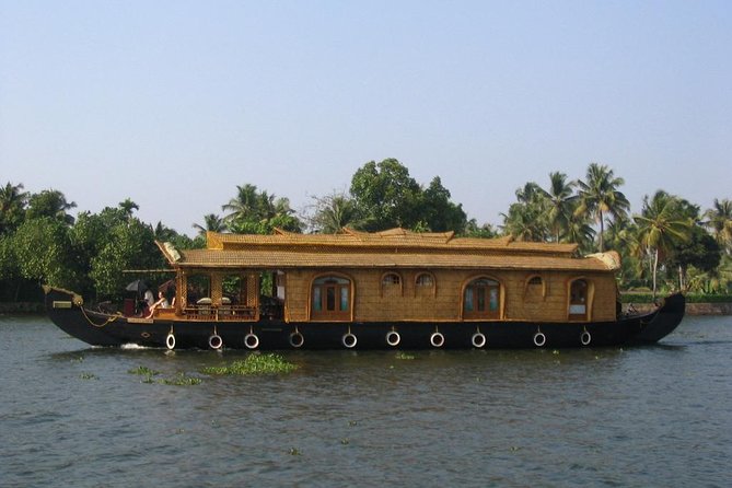 Kochi Private Tour: Kerala Backwater Houseboat Day Cruise in Aleppey - Boarding a traditional Kerala houseboat