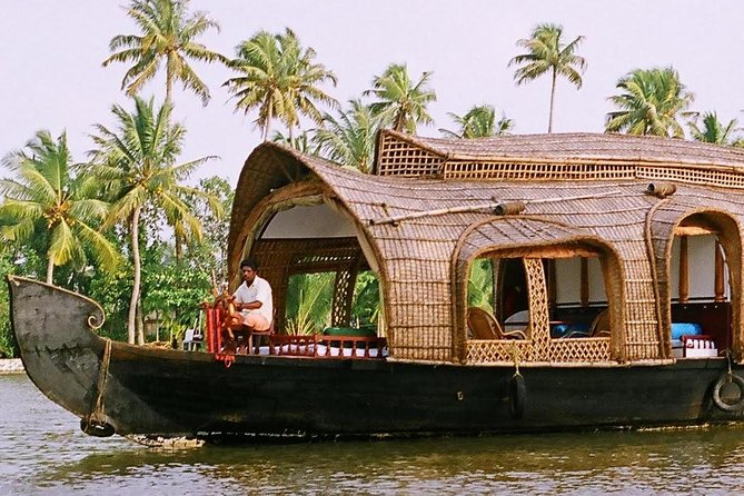 Kochi Private Tour: Overnight Alleppey Backwaters Houseboat Cruise - Key points to know before booking