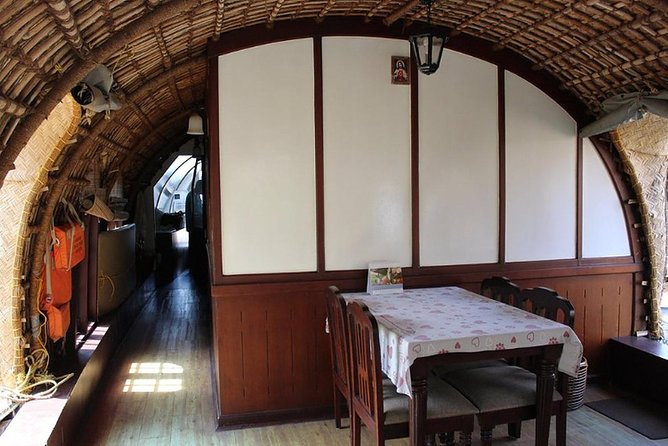 Kochi Private Tour: Overnight Alleppey Backwaters Houseboat Cruise - Why the reviews point to strong value