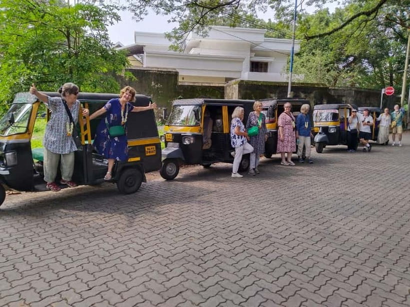 Kochi: Private Tuk-Tuk City Tour with Hotel Pickup - Jew Town, the Paradesi Synagogue, and antique shops