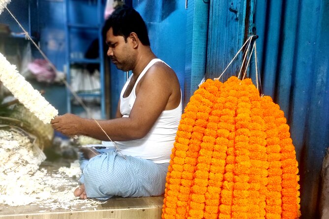 Kolkata Daily - Private Tour with Snacks, Coffee & Bengali Sweets - The Jain temple and College Street coffee break