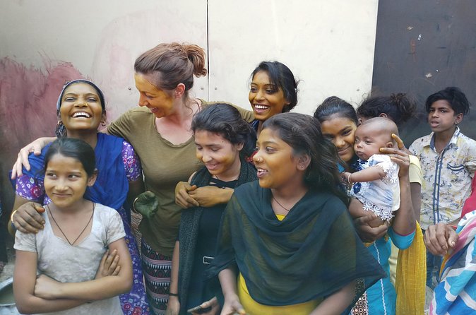 Kolkata Slum Walking Tour - The open-air laundry and the rhythm of daily work
