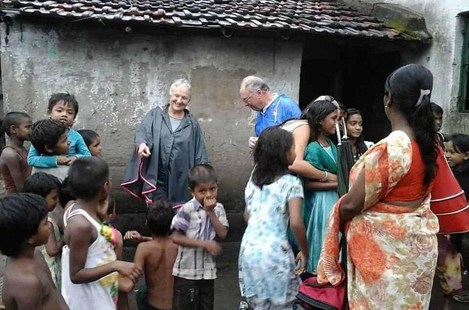 Kolkata Slum Walking Tour - Why a private guide changes the experience