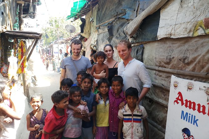 Kolkata Slum Walking Tour - Rubber, leather, and recycling along the route