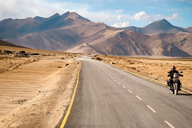 Leh Ladakh Motorcycle Tour / Private Luxury Car Tours - Day 3: Khardung La and Nubra Valley