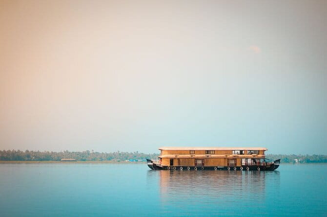 Multi Day Private Guided Tour of Kerala from Kochi by Car - Day 1: Kochi’s palaces, synagogue, and performing arts
