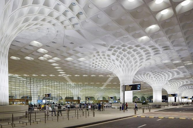 Mumbai Airport Transfer in Private Vehicle - The ride itself: private, cool, and built for short-term comfort