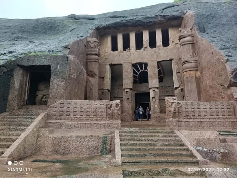 Mumbai: Buddhist Kanheri Caves with Golden Pagoda Temple - Reading the Kanheri Caves in stone