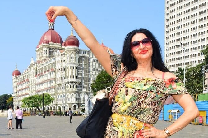 Mumbai City Tour with Licensed Guide and Lunch - Marine Drive and Chowpatty Beach