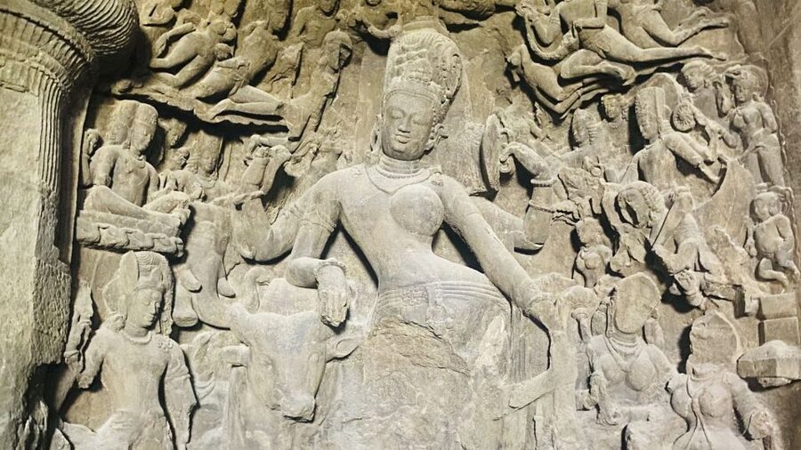 Mumbai City Tour with multiple options - What this Mumbai tour is trying to do