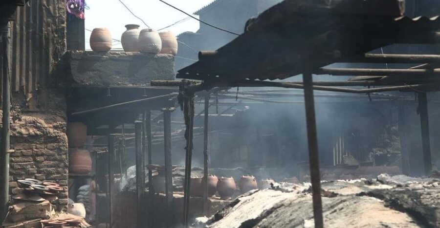 Mumbai: Dharavi Slum 2-Hour Walking Tour - Following the narrow lanes