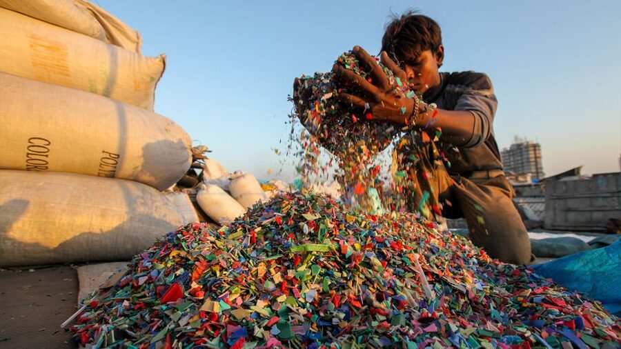 Mumbai: Dharavi Slum Walking Tour with Local Slum Dweller - Is $14 good value?