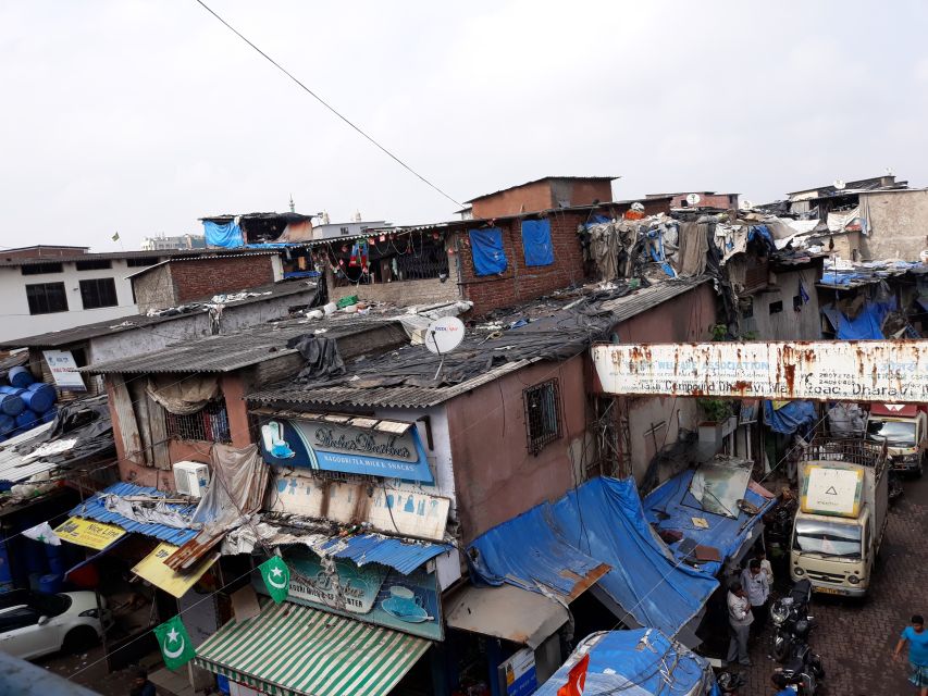 Mumbai: Dharavi Slum Walking Tour with Local Slum Dweller - The personal side of the guiding