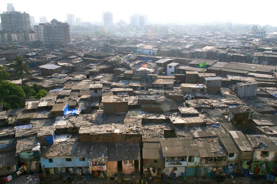 Mumbai: Dharavi Slum Walking Tour with Options - Kumbhar Wada and the residential lanes