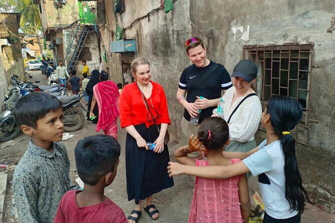 Mumbai: Dhobi Ghat Laundry & Dharavi Slum Tour with a Local - Who should book this Mumbai experience?