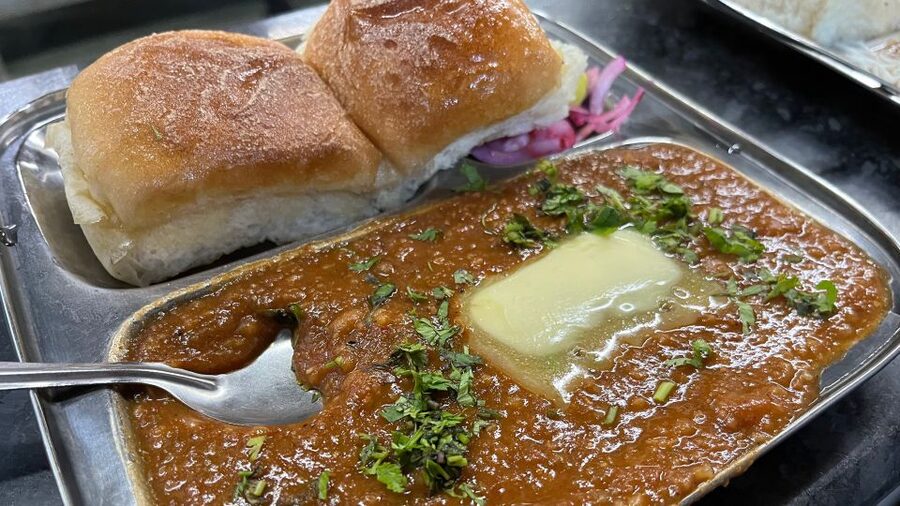 Mumbai: Evening Street Food Tasting & Cultural Market Tour - Starting near CST with vada pav