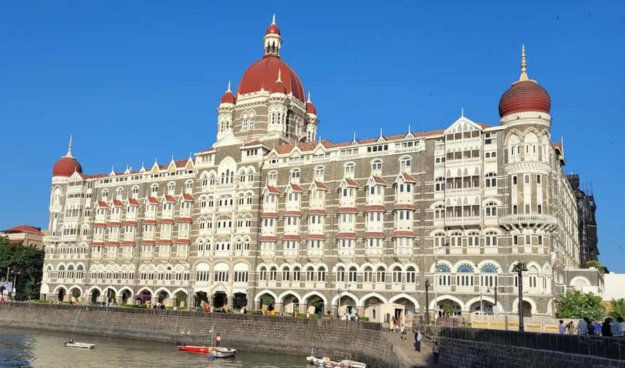Mumbai: Exclusive Full-Day City Tour with Optional Caves - The guide and driver make or break the day