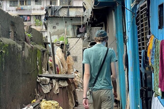 Mumbai Full-Day Sightseeing & Dharavi Slum Tour - Starting in Colaba and reaching CSMT