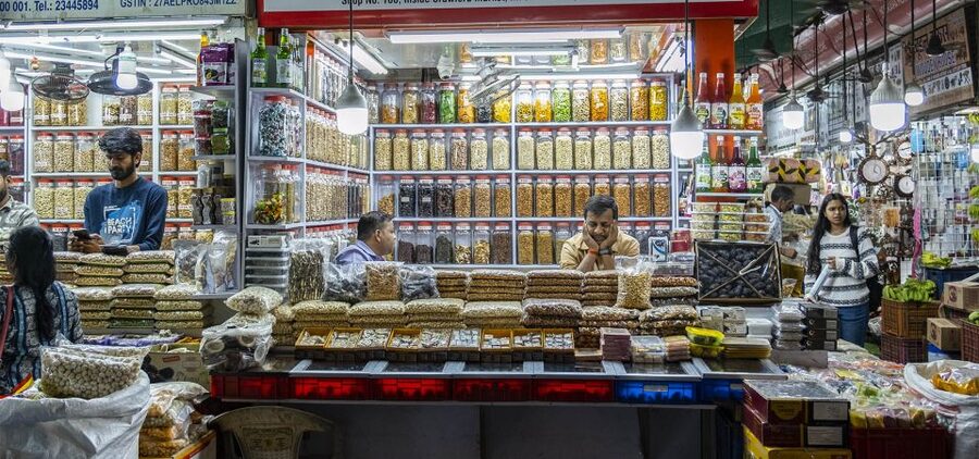 Mumbai: Local Markets & Temples Tour - Key points at a glance