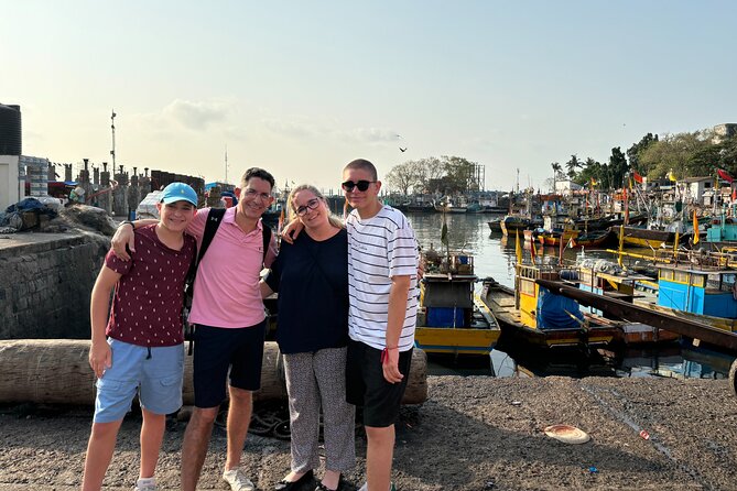 Mumbai Morning Market Tour of Flowers, Fish, and More - Dhobi Ghat: laundry as a city service