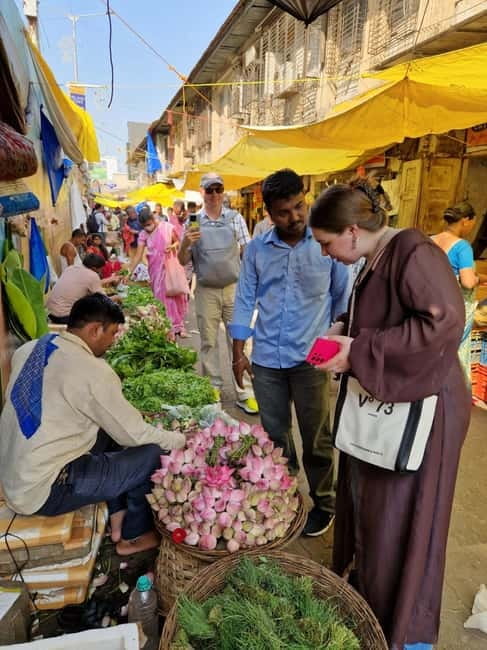 Mumbai Morning Market Tour of Flowers, Fish, and More - What the $19 price really covers