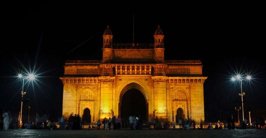 Mumbai Night Tour - Starting at Friends Colony in an air-conditioned car
