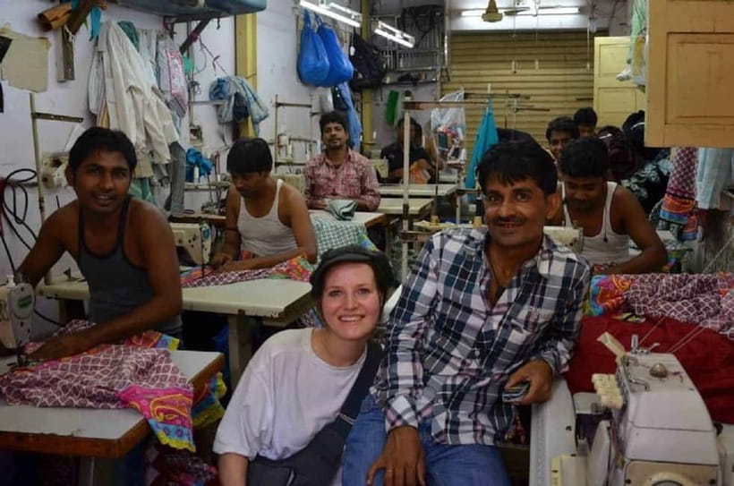 Mumbai: Private Dhobi Ghat Laundry & Slum Tour with Pickup - Entering Dharavi with a resident guide
