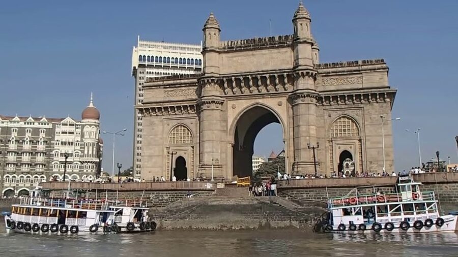 Mumbai: Private or Group City Guided Sightseeing Tour - Asiatic Society and Mumbai’s grand civic buildings