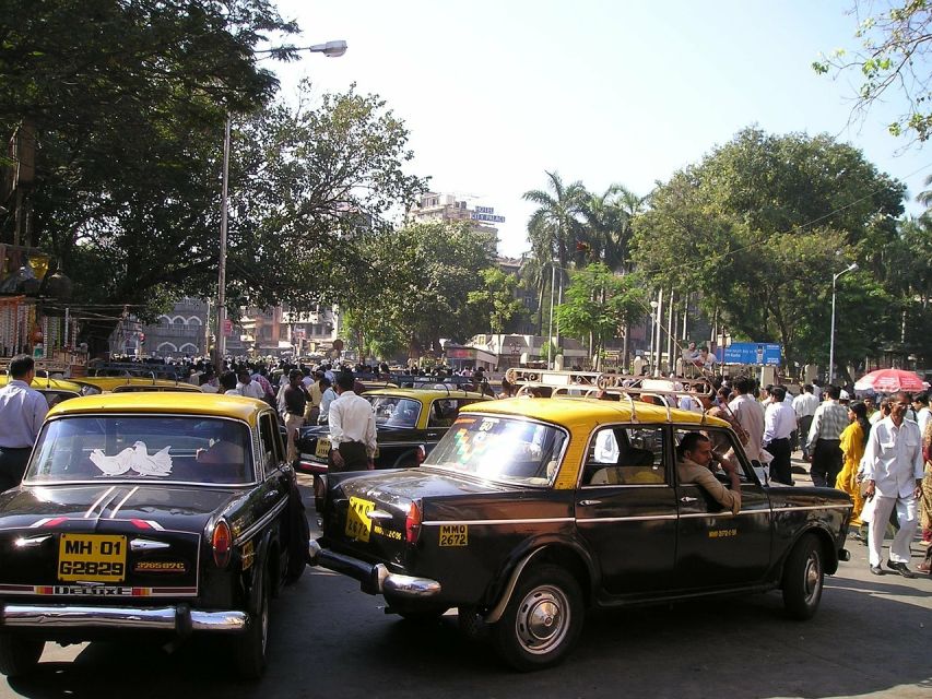 Mumbai: Private Walking Tour with a Local - Gateway of India, Taj Mahal Palace, and South Mumbai
