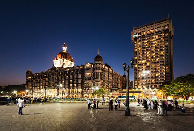 Mumbai: Private Walking Tour with a Local - Starting at Cusrow Baug or Apollo Bandar