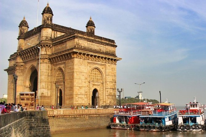 Mumbai Sky Line Private Sailing Excursion for up to 5ppl - Who will enjoy this Mumbai cruise most