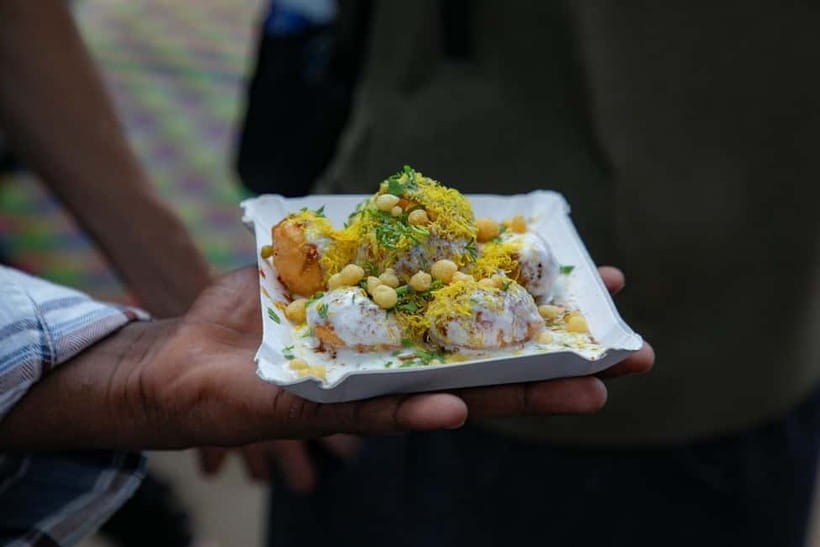 Mumbai: Street Food and Night Markets Tour - Minara Masjid and the main evening feast