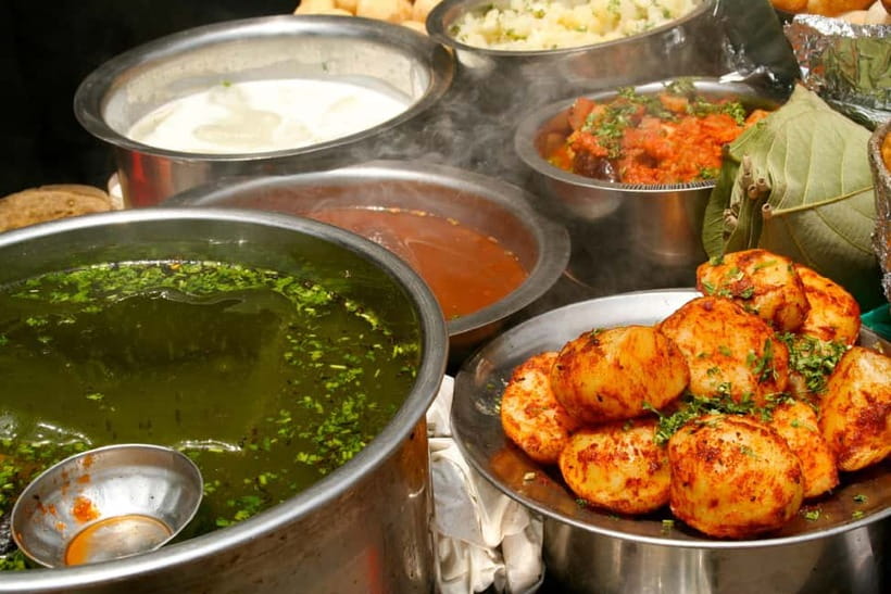 Mumbai: Street Food Crawl - Vada pav, dabeli, bhel, and the pleasure of watching food being made