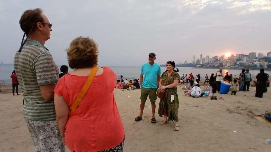 Mumbai Street Food Tour with Evening Bazaar Walk - Why this route works so well