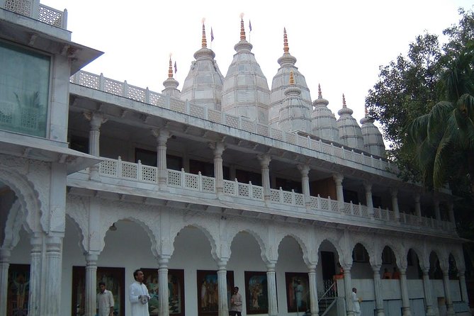 Mumbai Temple Tour in Private Vehicle - Siddhivinayak Temple and Mumbai’s popular devotion