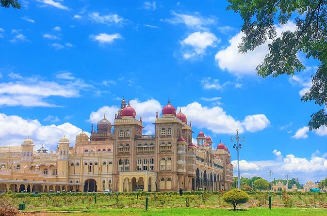 Mysore & Srirangapatna Day Tour from Bengaluru with Guide & Lunch - Jaganmohan Palace Art Gallery in 30 minutes