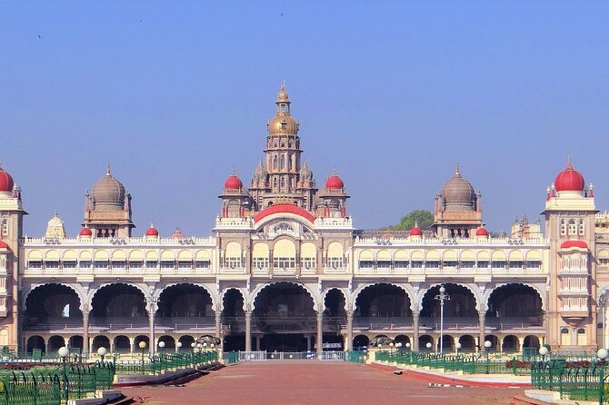Mysore & Srirangapatna Day Tour from Bengaluru with Guide & Lunch - Chamundi Hills and Sri Chamundeshwari Temple