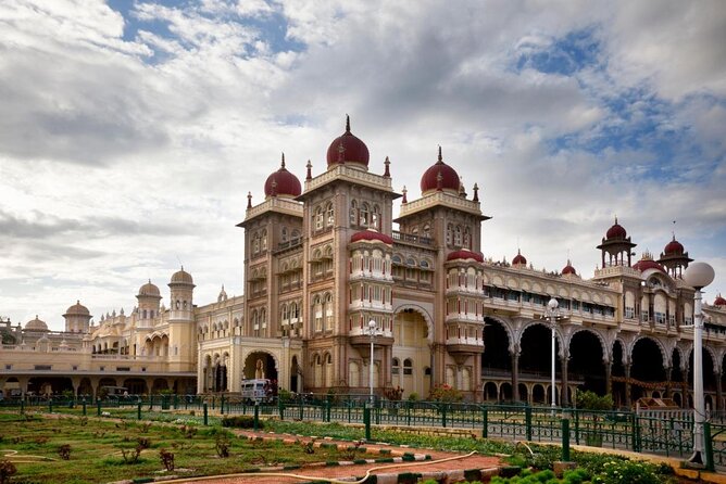 Mysore tour from Bangalore by tourism ministry approved company - Key details before you book