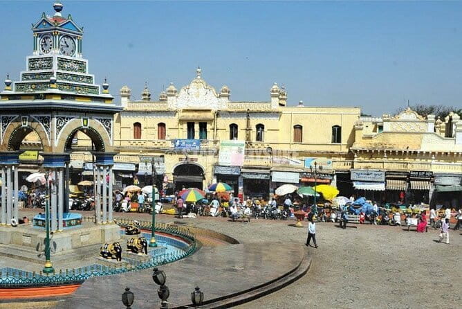 Mysore Tuk-Tuk Tours - Devaraja Market, the most local-feeling stop