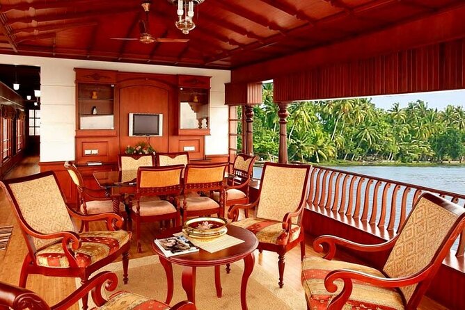 Nature Beauty, Backwater of Kerala Tour (05 Nights - 06 Days) - Thekkady brings spice gardens and Periyar Lake