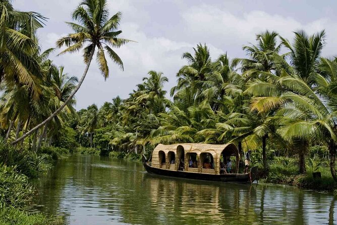 Nature Beauty, Backwater of Kerala Tour (05 Nights - 06 Days) - The road to Munnar passes waterfalls and mountain scenery