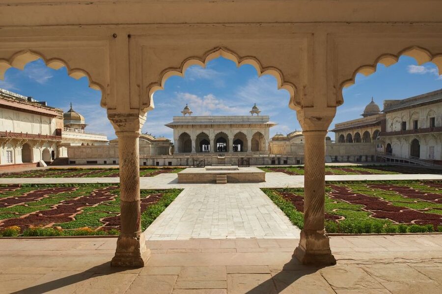 New Delhi, Agra & Jaipur: 3-Day India Golden Triangle Tour - Day three: Amber Fort, Jaipur’s royal center and the return to Delhi