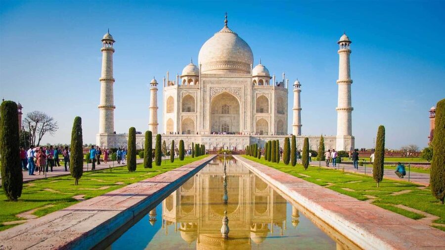 New Delhi, Agra & Jaipur: 3-Day India Golden Triangle Tour - Day one: Old Delhi, New Delhi and the road to Agra