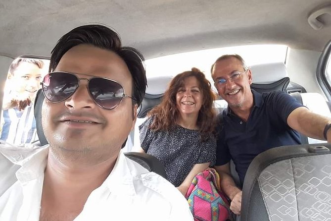 New Delhi Airport to Hotels drop: Private Transfers - The private car ride to your New Delhi hotel